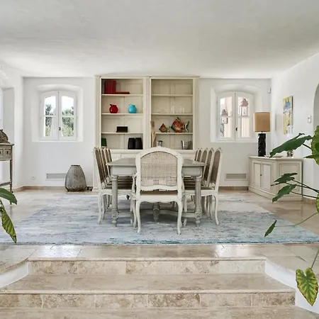 Villa Beautiful Provencal Mas In The Golfe De Saint-tropez *