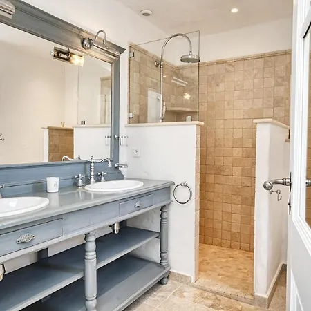 Beautiful Provencal Mas In The Golfe De Saint-tropez *