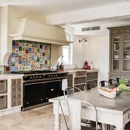 Beautiful Provencal Mas In The Golfe De Saint-tropez Cogolin