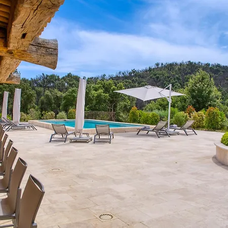 Beautiful Provencal Mas In The Golfe De Saint-tropez *